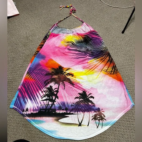 Small Coverup - Picture 3 of 8